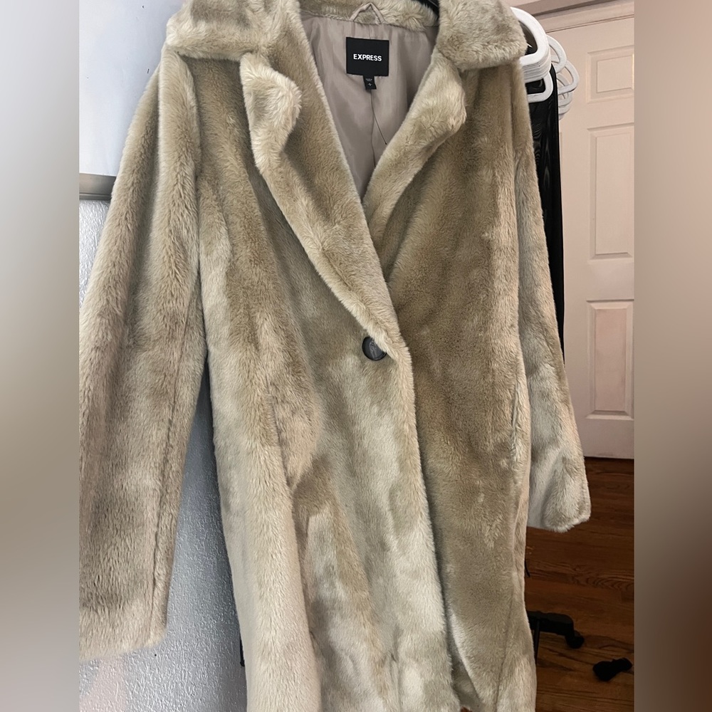 BRAND NEW EXPRESS FAUX FUR TRENCH COAT
